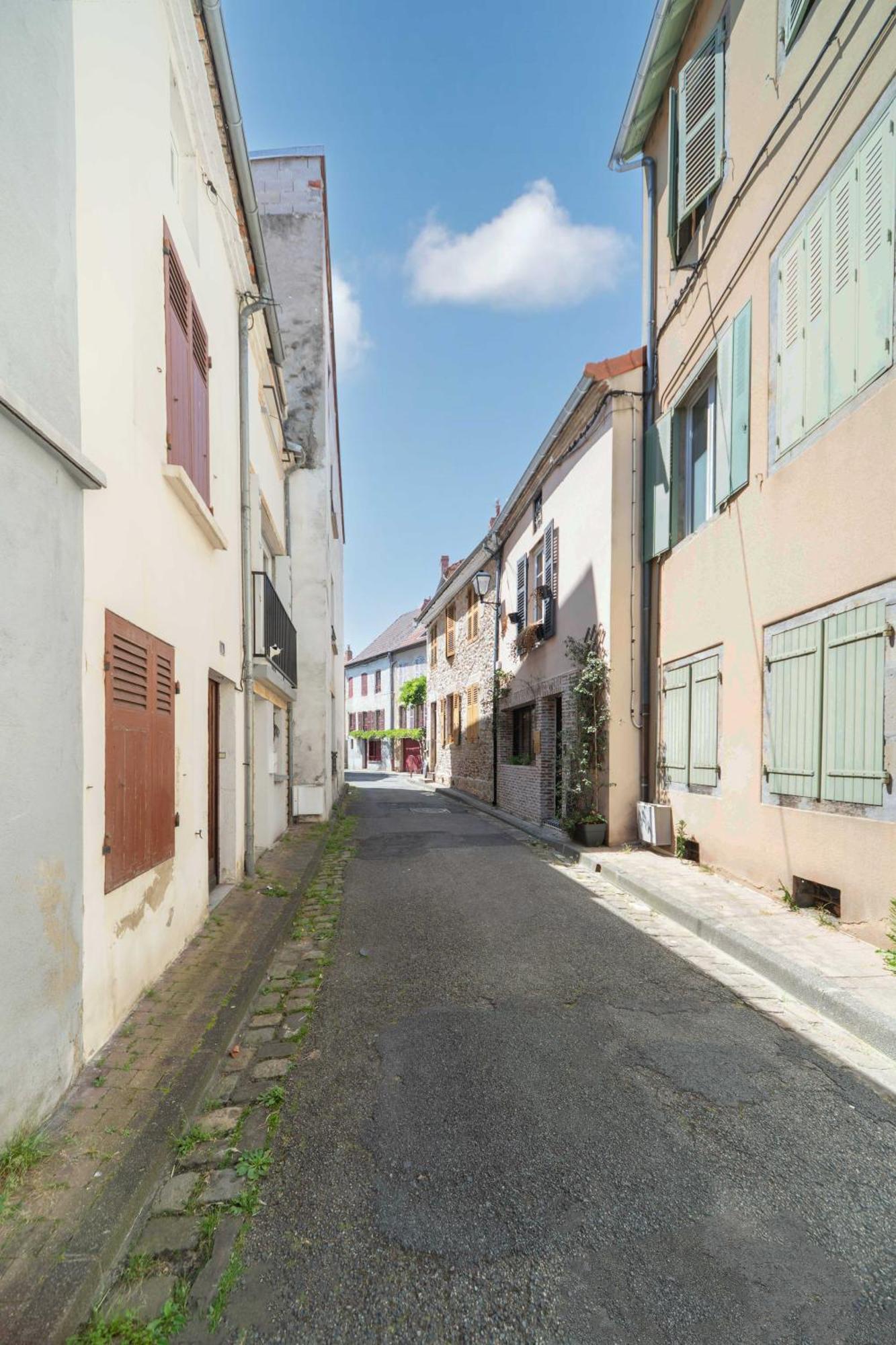 Grande Maison - Maison De - 3 * Cusset